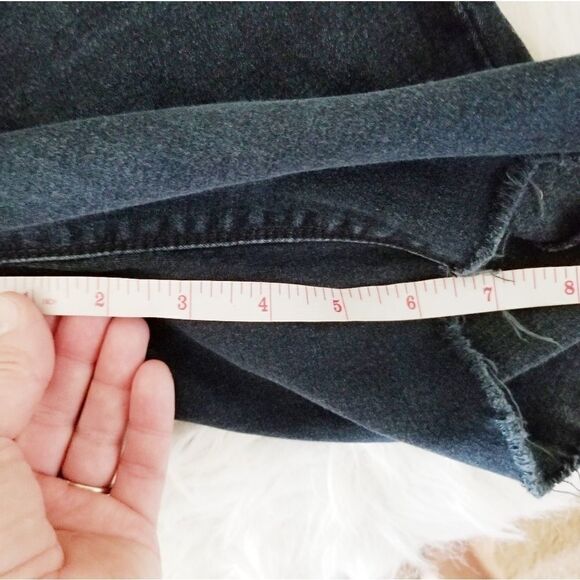 BDG cut off shorts raw hem dark denim wash - Picture 5 of 6